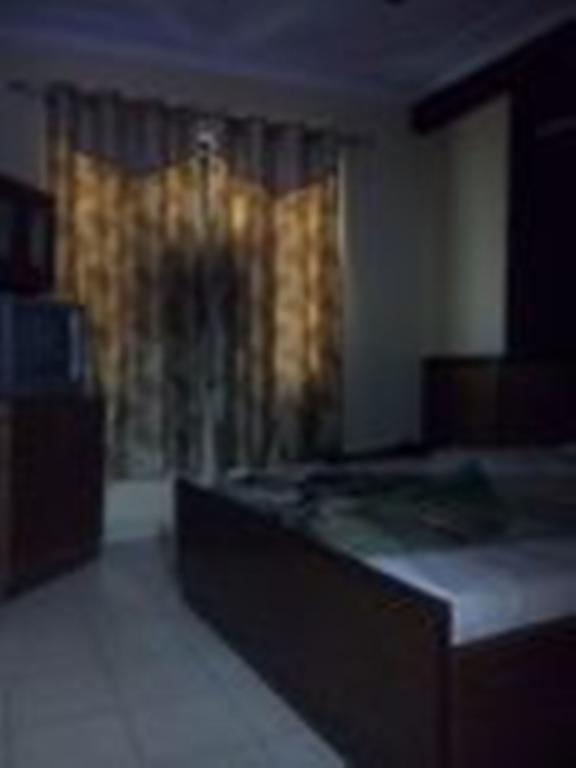 Hotel Hans International Nuova Delhi Camera foto