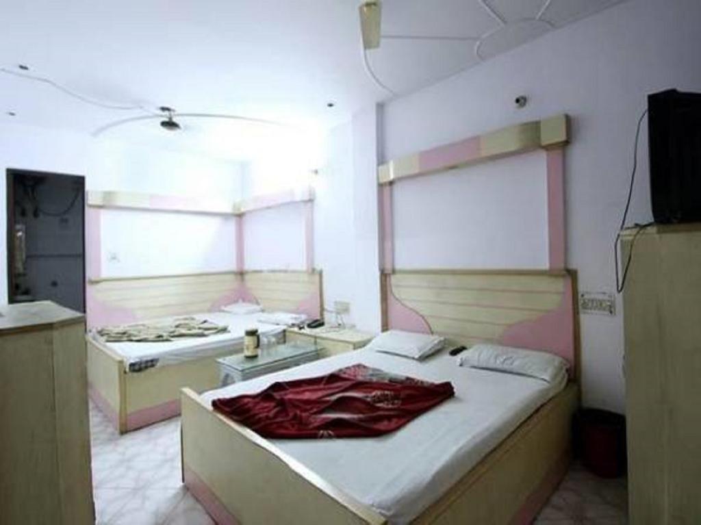 Hotel Hans International Nuova Delhi Camera foto