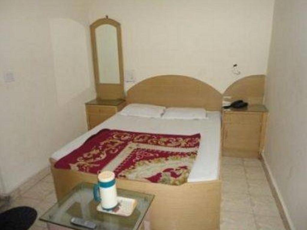 Hotel Hans International Nuova Delhi Camera foto